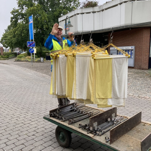 Ausschmuecken-der-Prozessionswege